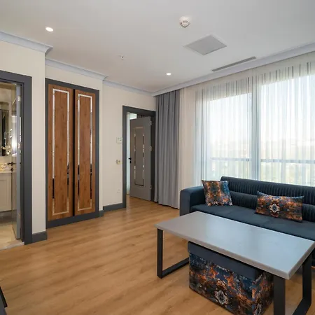 Oda ve Kahvaltı Rusel Park 4*