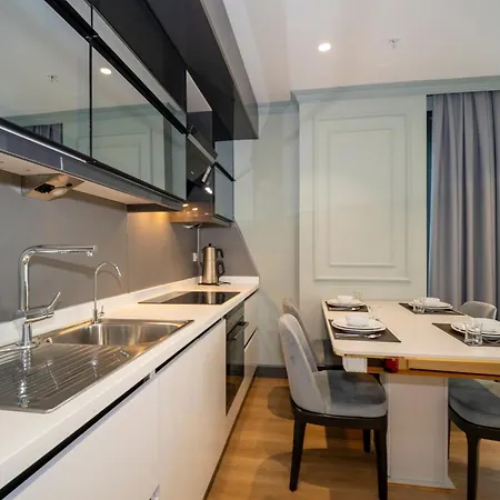 Oda ve Kahvaltı Rusel Park 4*