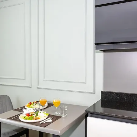 Oda ve Kahvaltı Rusel Park 4*