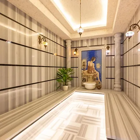 Rusel Park Oda ve Kahvaltı 4*